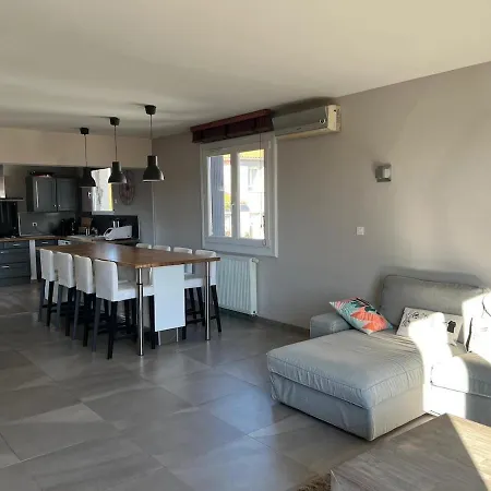 Maison Pour 9 A 11 Personnes * Terssac