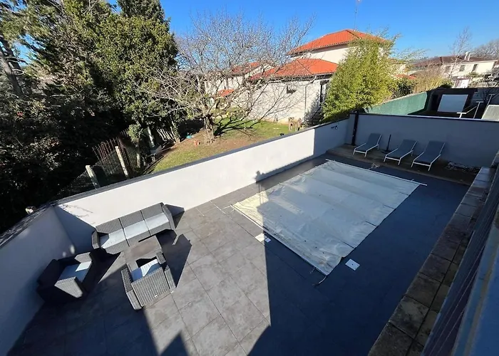 Maison Pour 9 A 11 Personnes 테르작